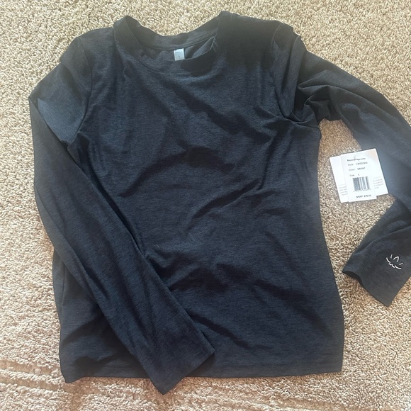 Beyond Yoga Open Back Top - Picture 2 of 3